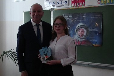 Поездка в округ – это постоянное общение с людьми